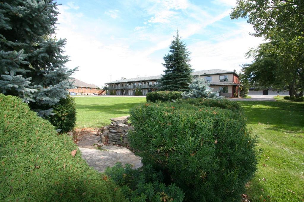 Campbellford River Inn Экстерьер фото