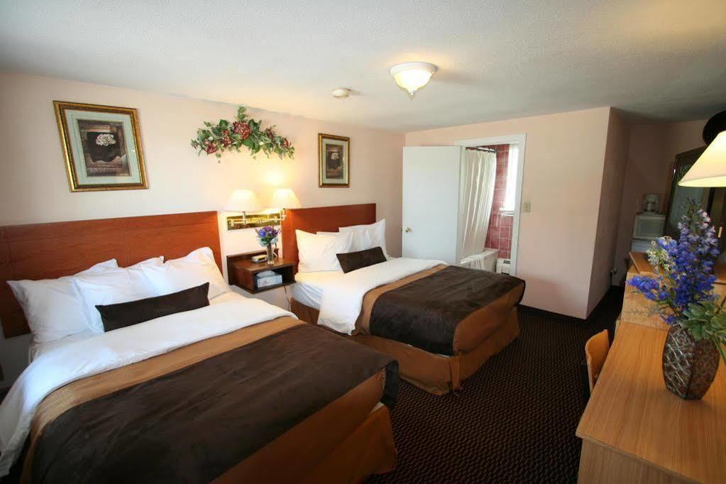 Campbellford River Inn Экстерьер фото